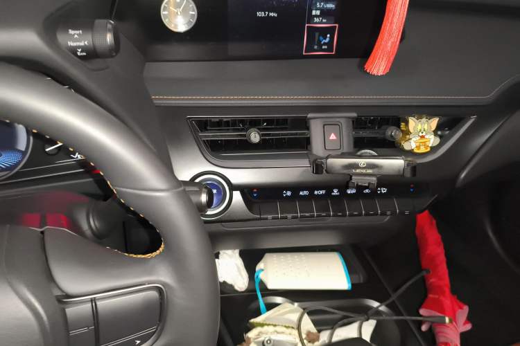 Used Lexus UX 2019 260h Explore·Fun Edition China VI Standard Audio And AC Panel