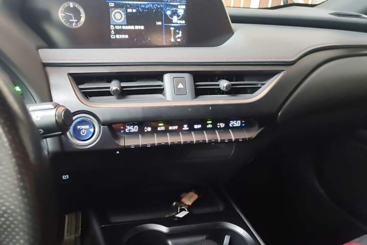 Used Lexus UX 2019 260h F SPORT Version China V Standard Audio And AC Panel