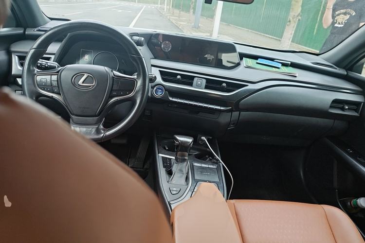 Used Lexus UX 2019 260h Explore-Edition China V Standard Center Console