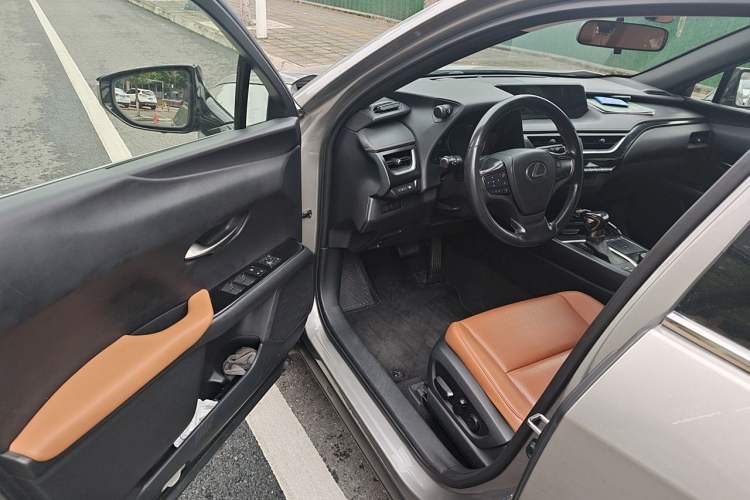 Used Lexus UX 2019 260h Explore-Edition China V Standard Driver Seat