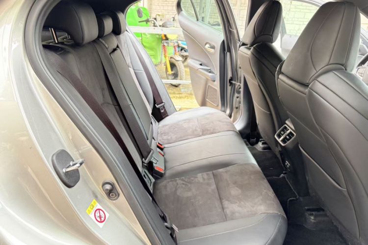 Used Lexus UX 2019 260h F SPORT Version China V Standard Interior 3