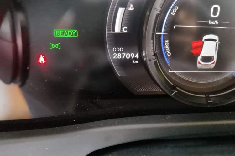 Used Lexus UX 2019 260h F SPORT Version China V Standard Odometer Close Up