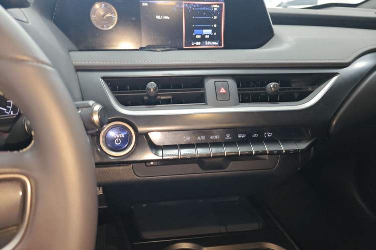 Used Lexus UX 2019 260h Explore-Cool Edition China VI Standard Audio And AC Panel