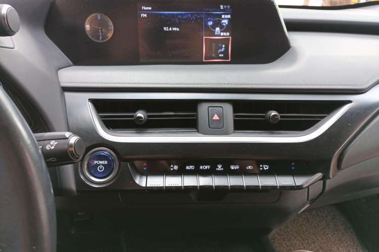 Used Lexus UX 2019 260h Explore-Cool Edition China V Standard Audio And AC Panel