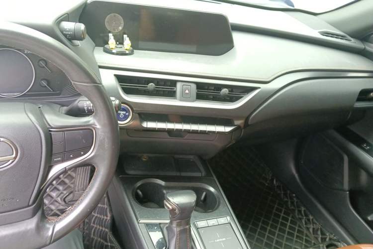 Used Lexus UX 2019 260h Explore-Cool Edition China VI Standard Audio And AC Panel