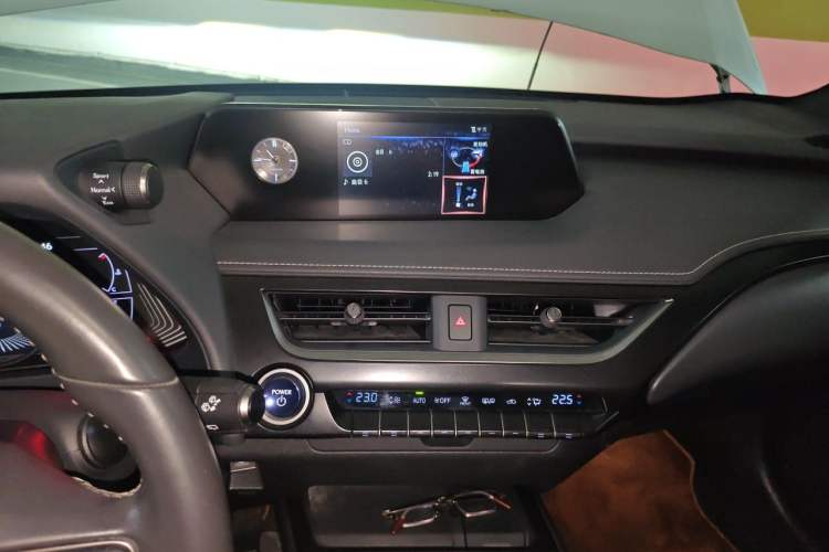 Used Lexus UX 2019 260h Explore-Edition China V Standard Audio And AC Panel