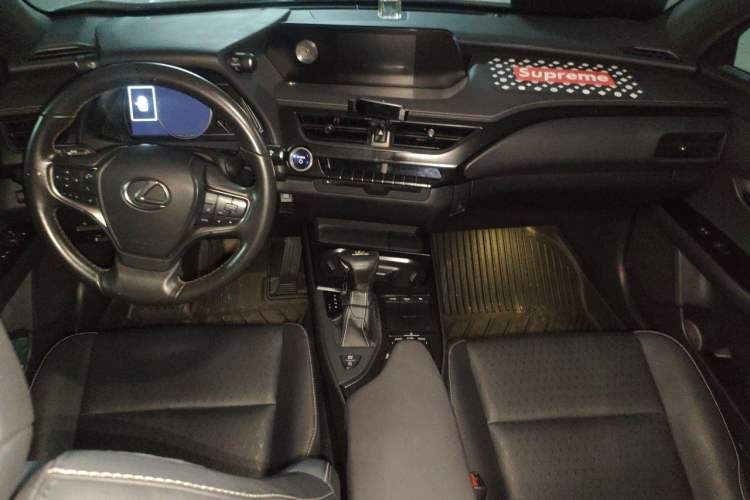Used Lexus UX 2019 260h Explore-Cool Edition China VI Standard Center Console