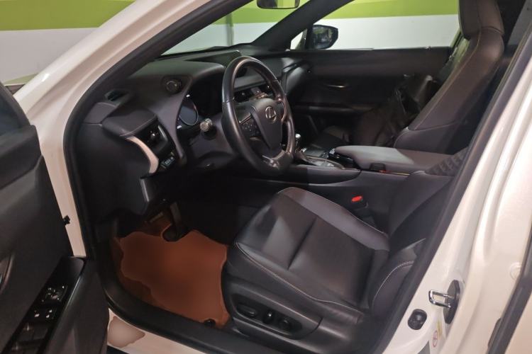 Used Lexus UX 2019 260h Explore-Edition China V Standard Driver Seat