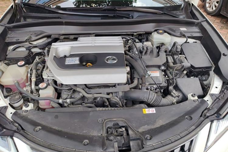 Used Lexus UX 2019 260h Explore-Cool Edition China VI Standard Engine Bay