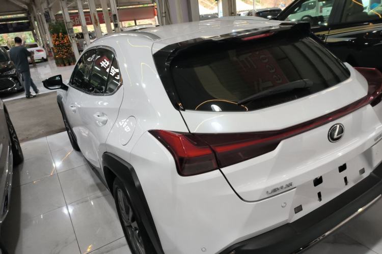 Used Lexus UX 2019 200 F SPORT Version Exterior 2