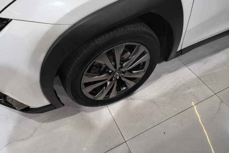 Used Lexus UX 2019 200 F SPORT Version Exterior 4