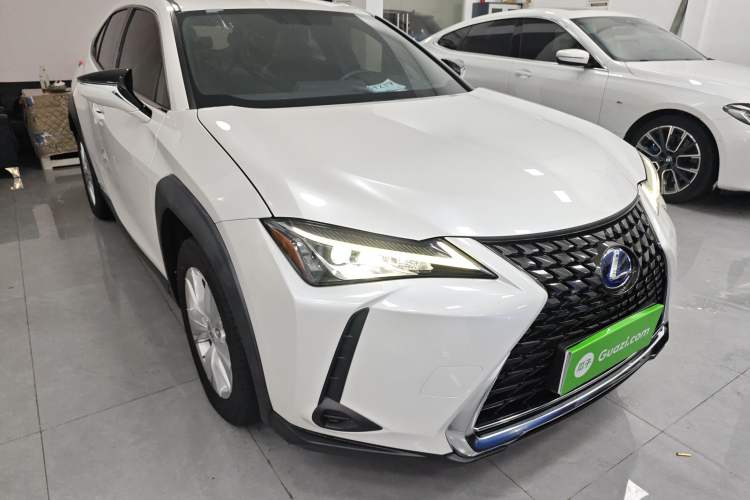 Used Lexus UX 2019 260h Explore-Cool Edition China VI Standard Front Right 45 Deg
