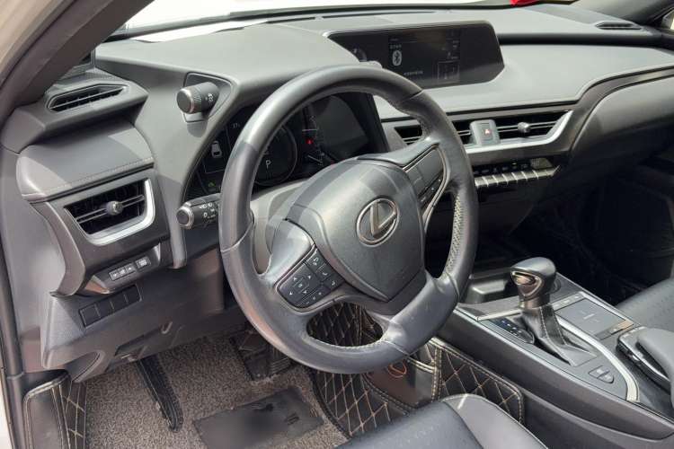 Used Lexus UX 2019 260h Explore-Cool Edition China V Standard Interior 3