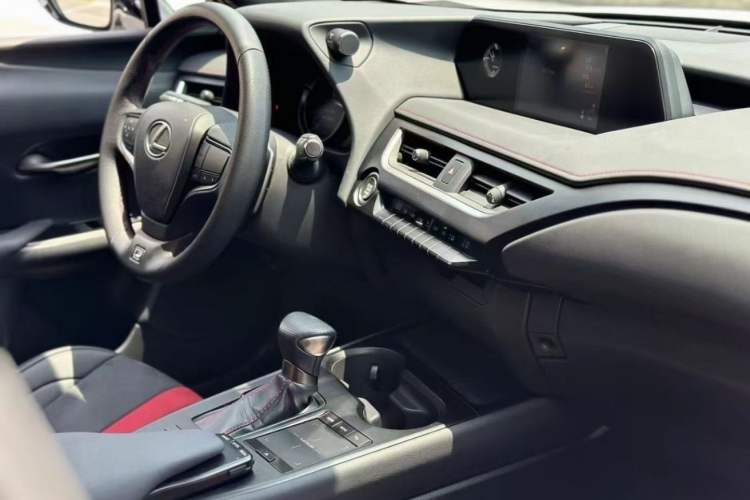 Used Lexus UX 2019 200 F SPORT Version Interior 3