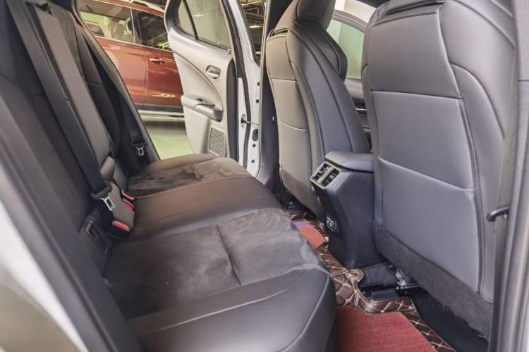 Used Lexus UX 2019 200 F SPORT Version Interior 4