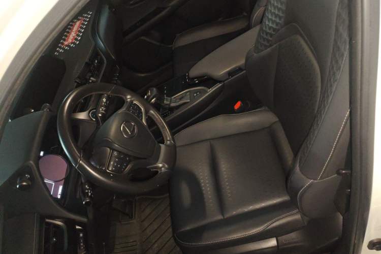 Used Lexus UX 2019 260h Explore-Cool Edition China VI Standard Left Front Seat