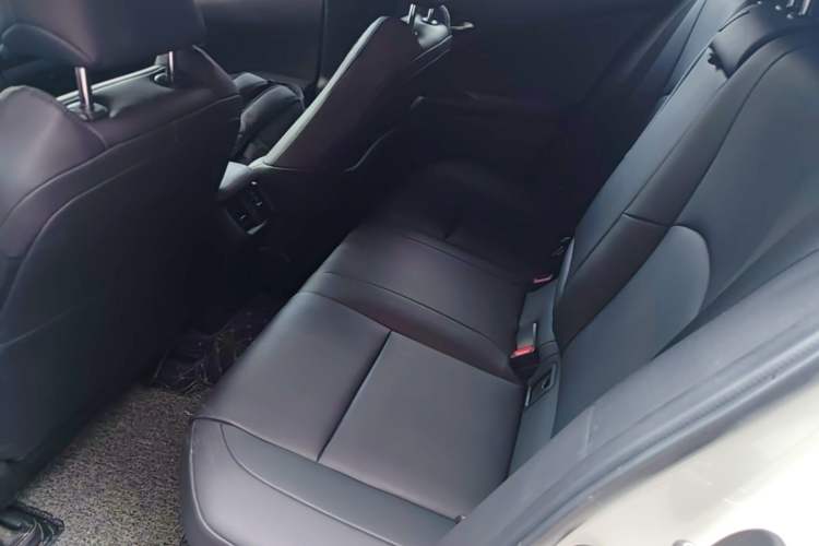 Used Lexus UX 2019 260h Explore-Cool Edition China V Standard Left Rear Seat