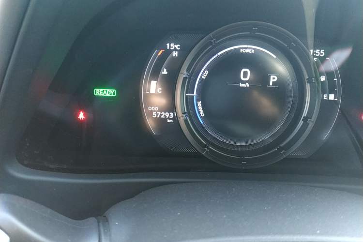 Used Lexus UX 2019 260h F SPORT All-Wheel-Drive China V Emission Standard Odometer Close Up