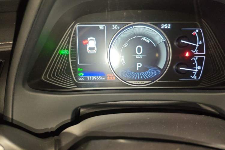 Used Lexus UX 2019 260h Explore-Cool Edition China VI Standard Odometer Close Up