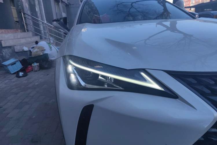 Used Lexus UX 2019 260h Explore-Cool Edition China V Standard Right Front Headlight