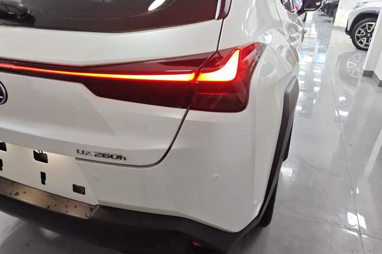 Used Lexus UX 2019 260h Explore-Cool Edition China VI Standard Right Rear Taillight