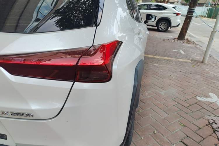 Used Lexus UX 2019 260h Explore-Cool Edition China V Standard Right Rear Taillight
