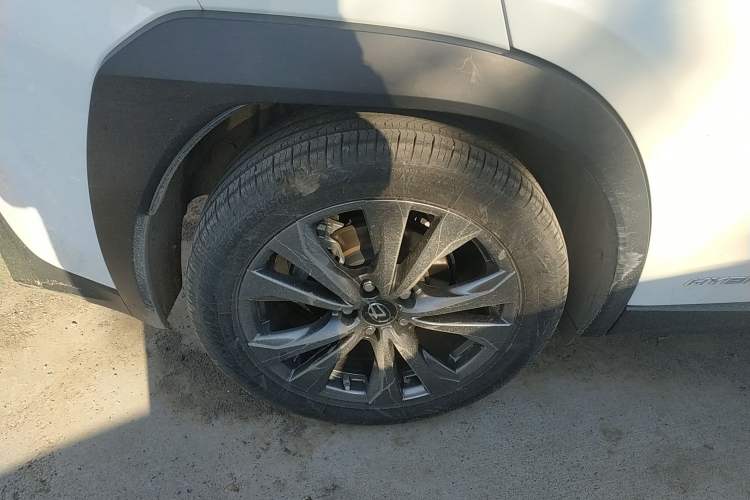 Used Lexus UX 2019 260h F SPORT All-Wheel-Drive China V Emission Standard Right Rear Wheel Hub
