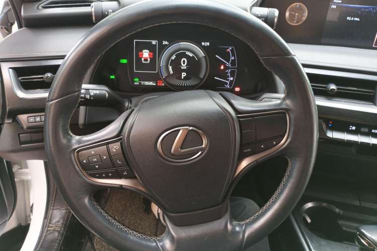 Used Lexus UX 2019 260h Explore-Cool Edition China V Standard Steering Wheel