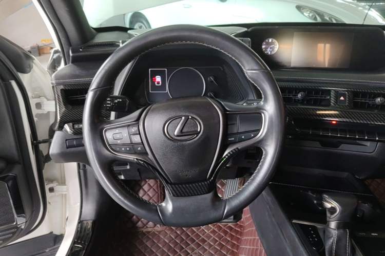Used Lexus UX 2019 260h Explore·Fun Edition China VI Standard Steering Wheel