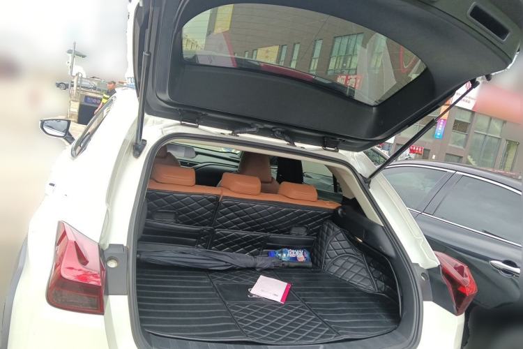 Used Lexus UX 2019 260h Explore-Cool Edition China VI Standard Trunk