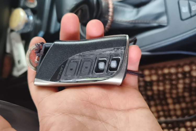 Used Lexus UX 2019 260h Explore-Cool Edition China VI Standard Vehicle Key