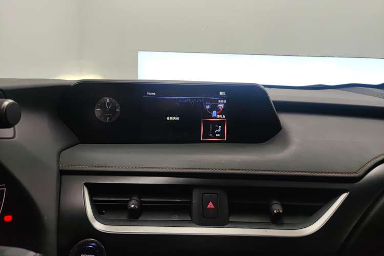 Used Lexus UX 2020 260h Explore & Adventure Edition Audio And AC Panel