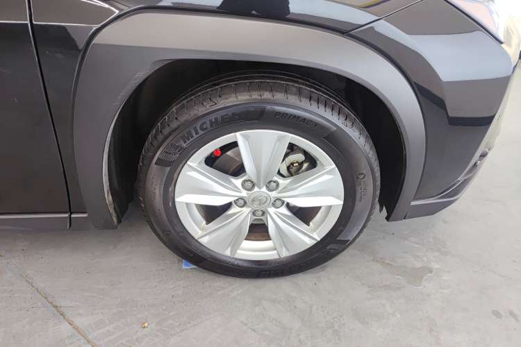 Used Lexus UX 2020 260h Explore & Adventure Edition Right Front Wheel Hub