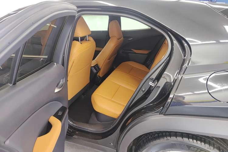 Used Lexus UX 2020 260h Explore & Adventure Edition Right Rear Seat