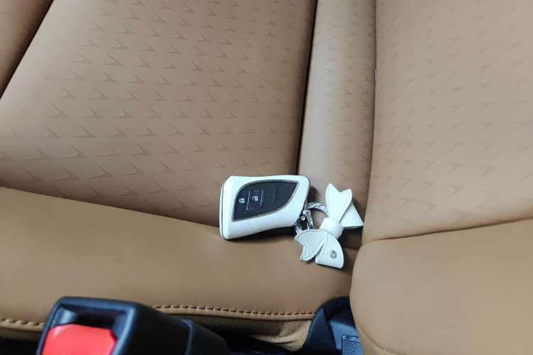 Used Lexus UX 2020 260h Explore & Adventure Edition Vehicle Key