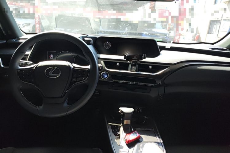 Used Lexus UX 2020 260h Explore & Adventure Edition Center Console