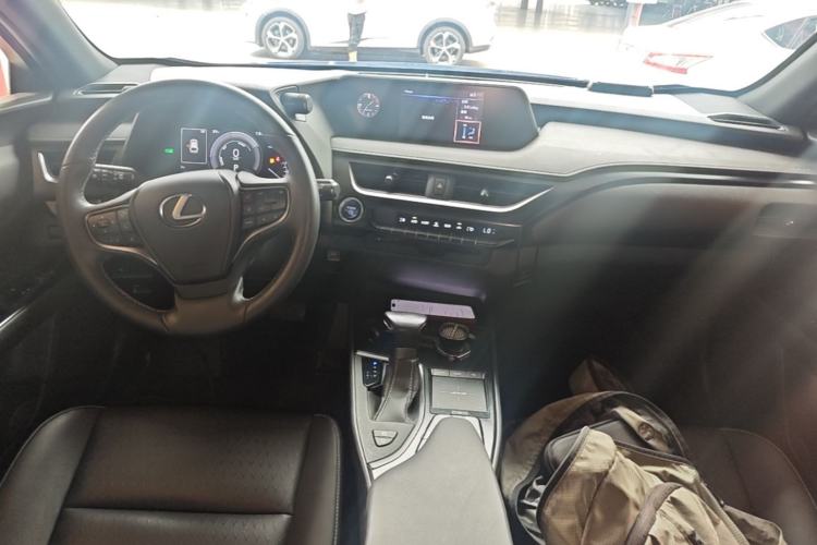 Used Lexus UX 2020 260h Explore & Adventure Edition Center Console