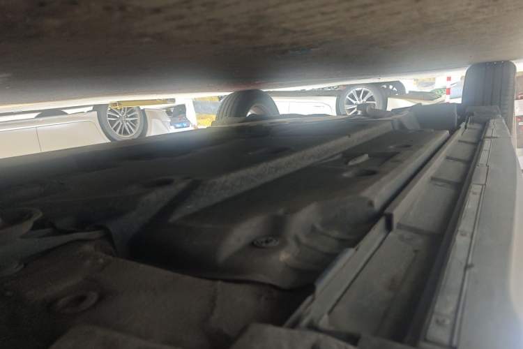 Used Lexus UX 2020 260h Explore-Cool Edition Chassis Front Right