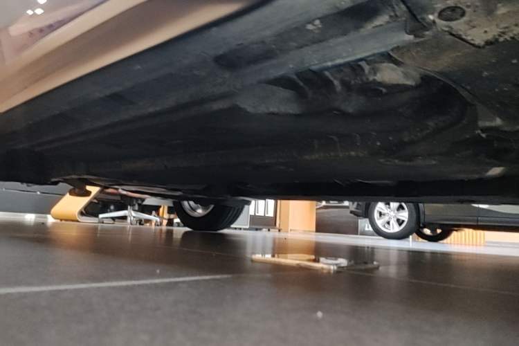 Used Lexus UX 2020 260h Explore & Adventure Edition Chassis Front Right
