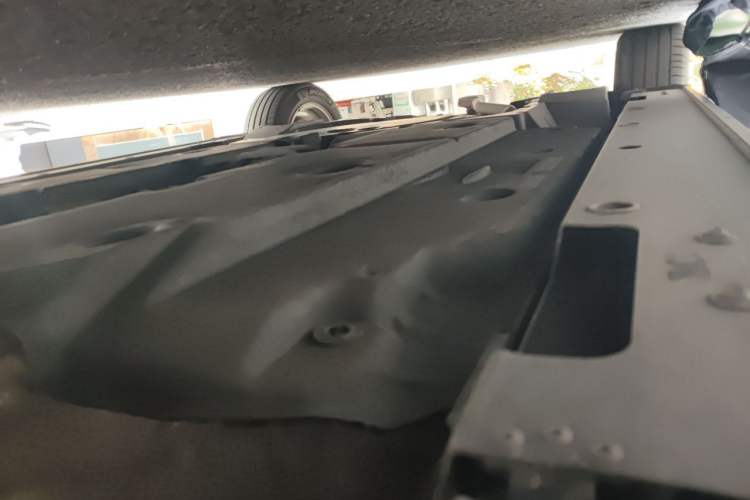 Used Lexus UX 2020 260h Explore & Adventure Edition Chassis Front Right