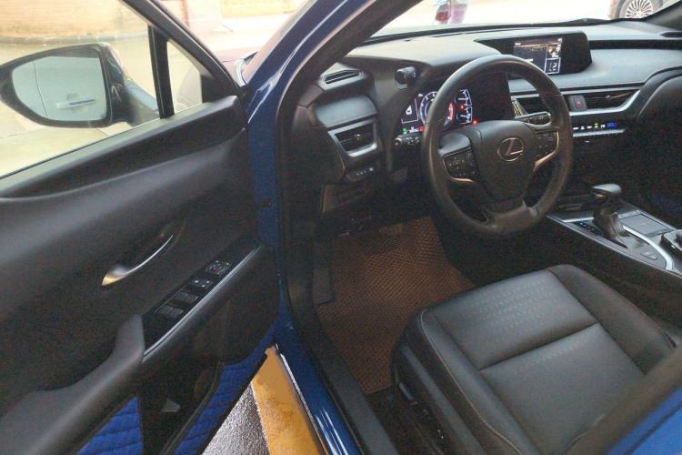 Used Lexus UX 2020 260h Explore & Adventure Edition Driver Seat