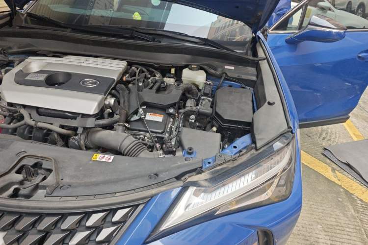Used Lexus UX 2020 260h Explore-Cool Edition Engine Bay Left