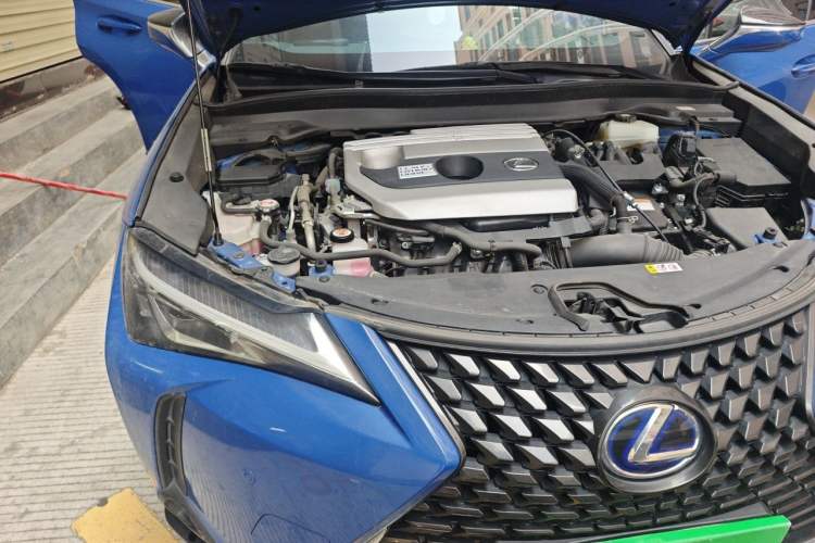 Used Lexus UX 2020 260h Explore-Cool Edition Engine Bay Right