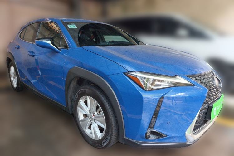Used Lexus UX 2020 260h Explore & Adventure Edition Front Right 45 Deg