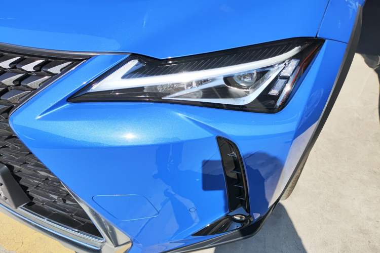 Used Lexus UX 2020 260h Explore & Adventure Edition Left Front Headlight