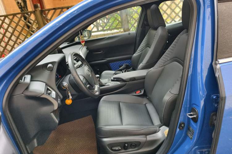 Used Lexus UX 2020 260h Explore & Adventure Edition Left Front Seat