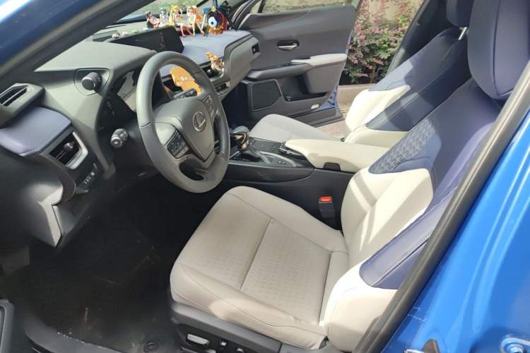 Used Lexus UX 2020 260h Explore & Adventure Edition Left Front Seat
