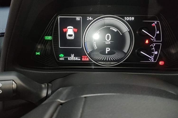 Used Lexus UX 2020 260h Explore & Adventure Edition Odometer Close Up