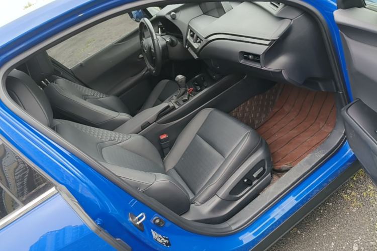Used Lexus UX 2020 260h Explore & Adventure Edition Right Front Seat