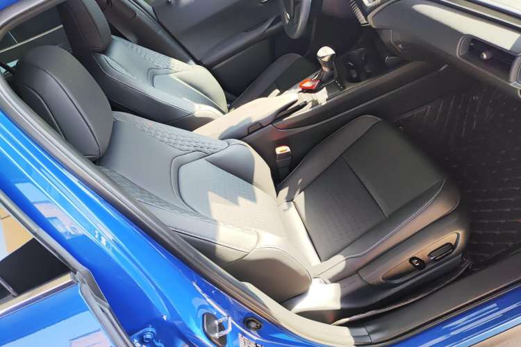 Used Lexus UX 2020 260h Explore & Adventure Edition Right Front Seat